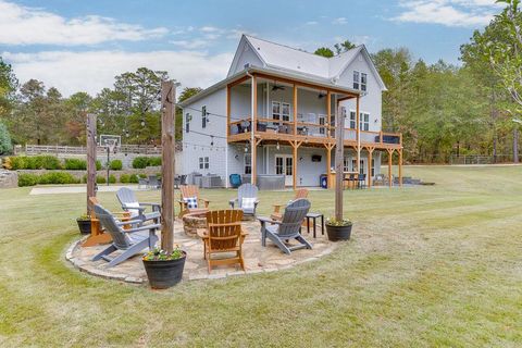 A home in Flowery Branch