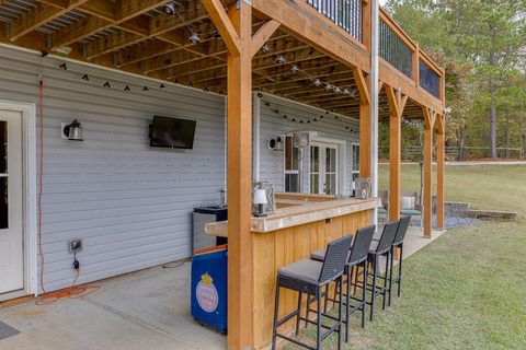 A home in Flowery Branch