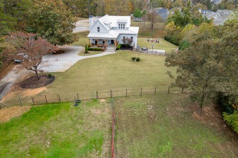 A home in Flowery Branch