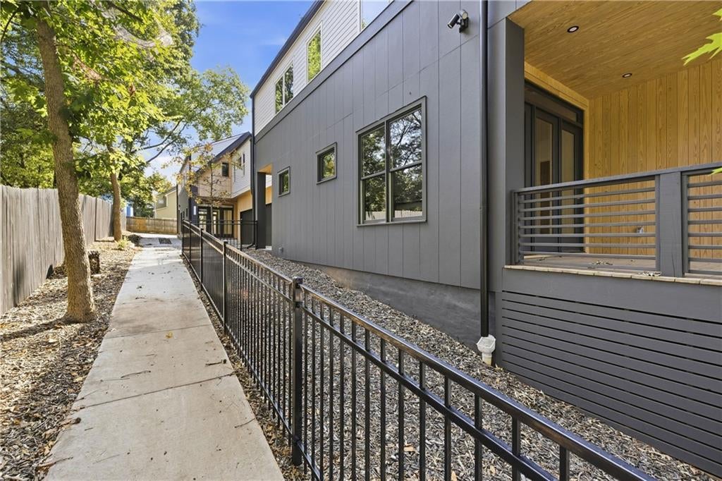1010 Boulevard SE A