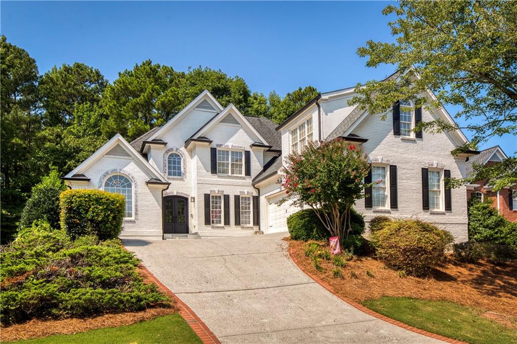3375 Wolf Willow Close