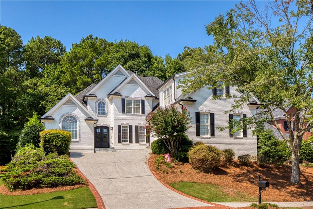 3375 Wolf Willow Close