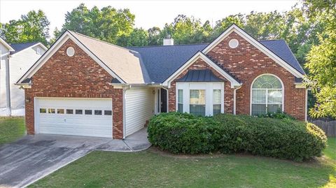 Single Family Residence in Dacula GA 400 Ballyshannon Drive.jpg