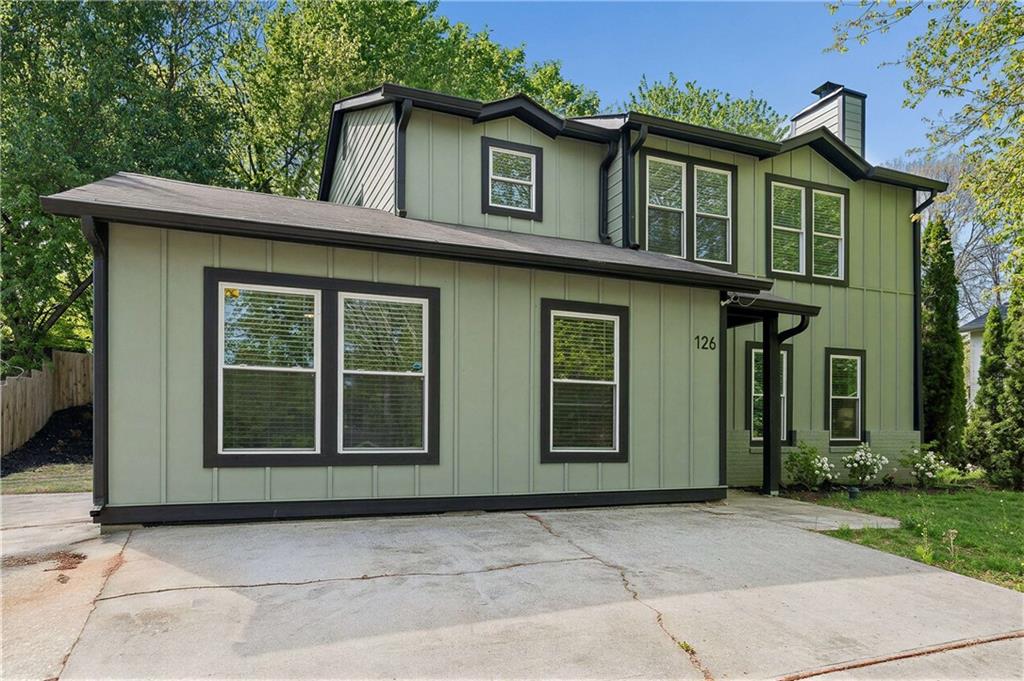 126 Marona Street NE