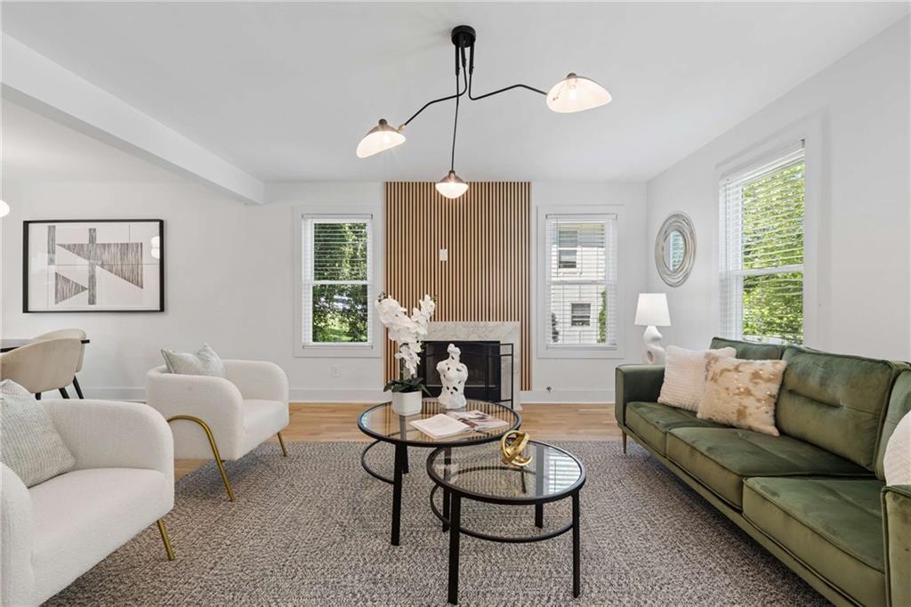 126 Marona Street NE