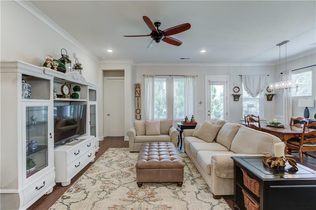 6817 Bungalow Road