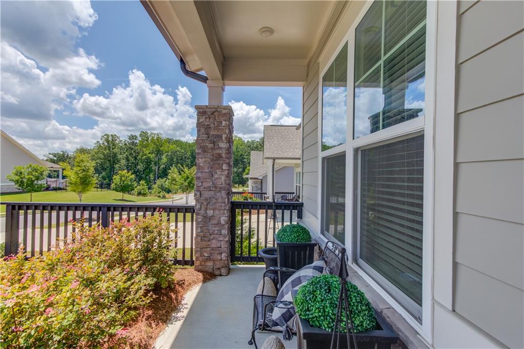 6817 Bungalow Road