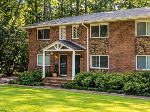 Townhouse For Sale - 2412 Peachwood Circle #2<br/> Atlanta, GA 30345