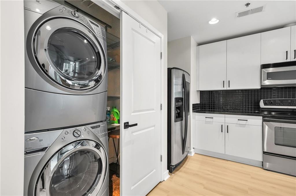 250 Pharr Road NE 1702