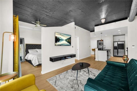 Condo For Sale - 250 Pharr Road #1702<br/> Atlanta, GA 30305