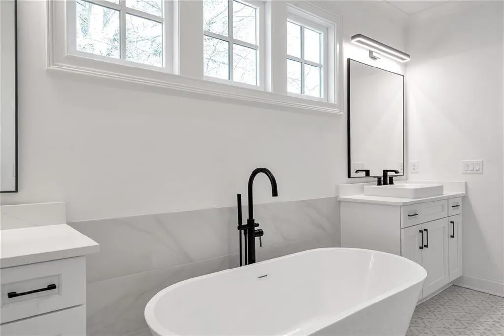 Dunwoody, Georgia 30338, United States, 6 Bedrooms Bedrooms, ,6 BathroomsBathrooms,Residential,Active,80812