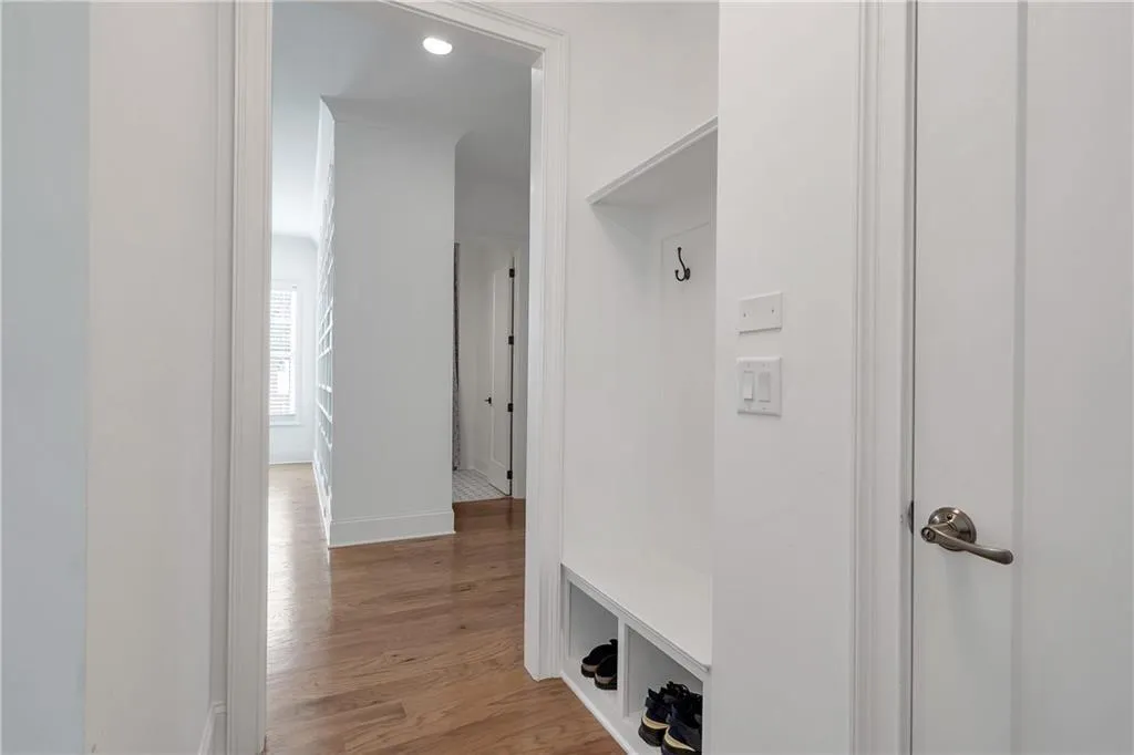 Dunwoody, Georgia 30338, United States, 6 Bedrooms Bedrooms, ,6 BathroomsBathrooms,Residential,Active,80812