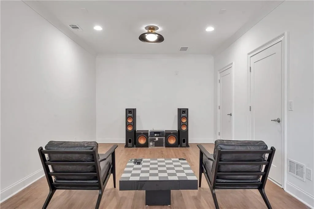 Dunwoody, Georgia 30338, United States, 6 Bedrooms Bedrooms, ,6 BathroomsBathrooms,Residential,Active,80812