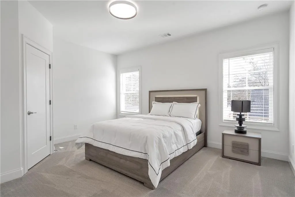 Dunwoody, Georgia 30338, United States, 6 Bedrooms Bedrooms, ,6 BathroomsBathrooms,Residential,Active,80812