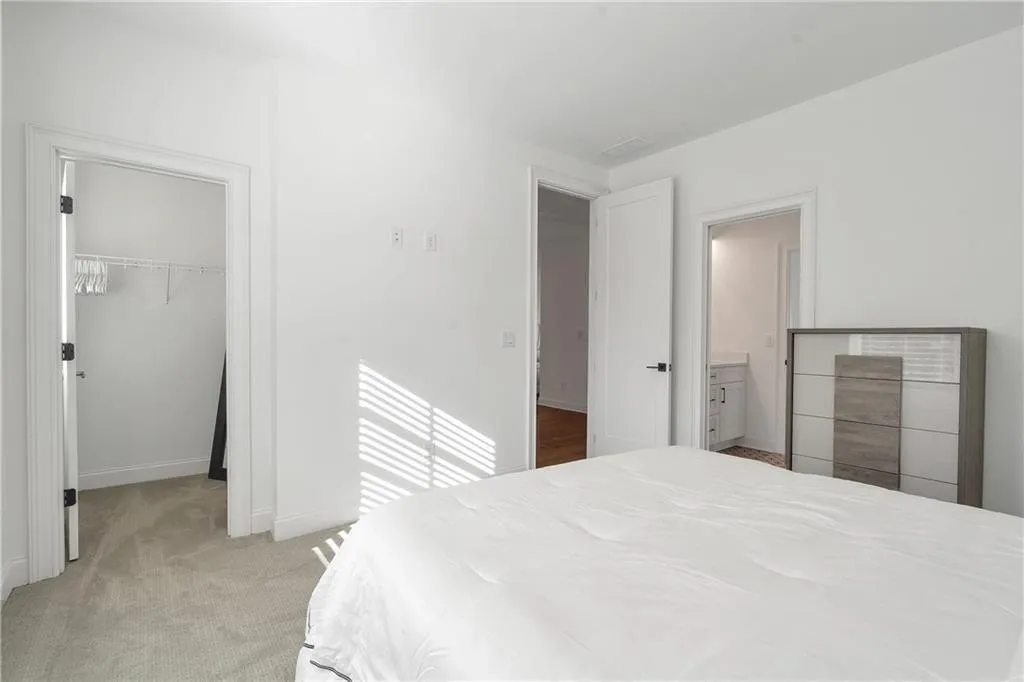 Dunwoody, Georgia 30338, United States, 6 Bedrooms Bedrooms, ,6 BathroomsBathrooms,Residential,Active,80812