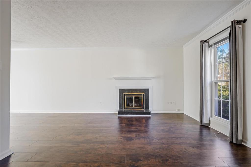 1077 New Haven Drive SW