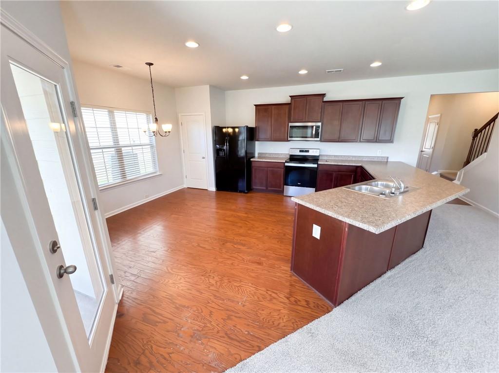35 Samuel Way NW