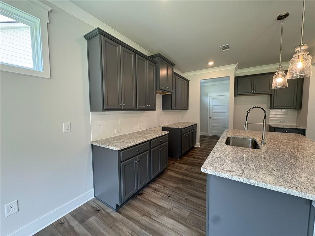 10 Commons Way
