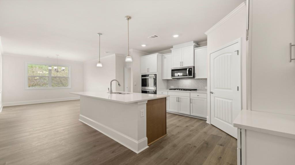 38 Lakeview Point