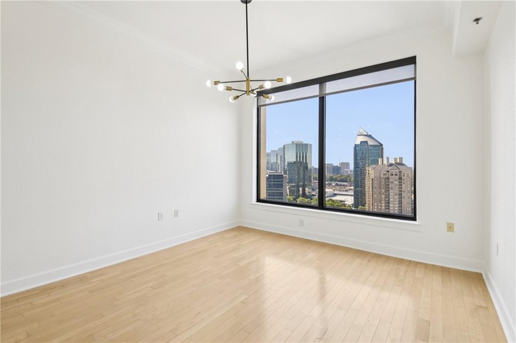 Paramount Building - Residential