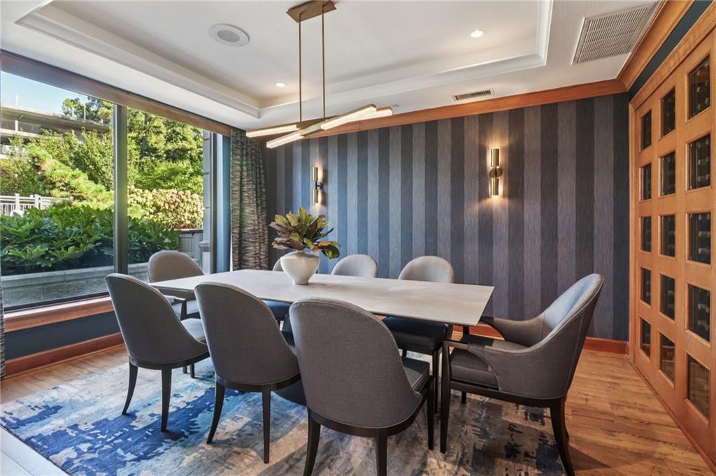 Paramount Building - Residential