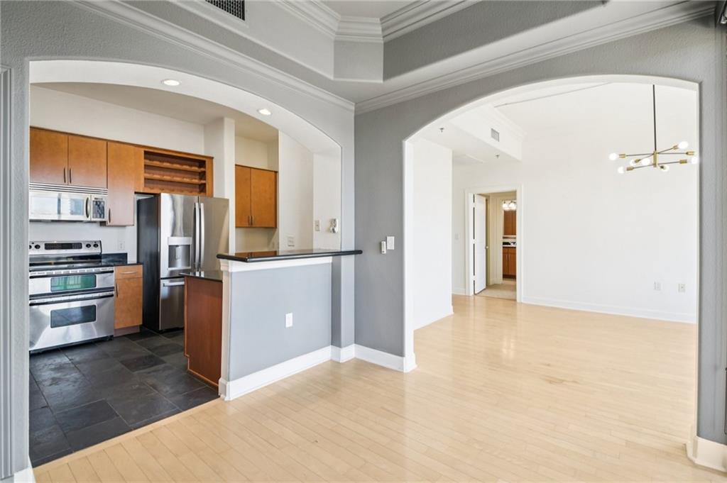 Paramount Building - Residential