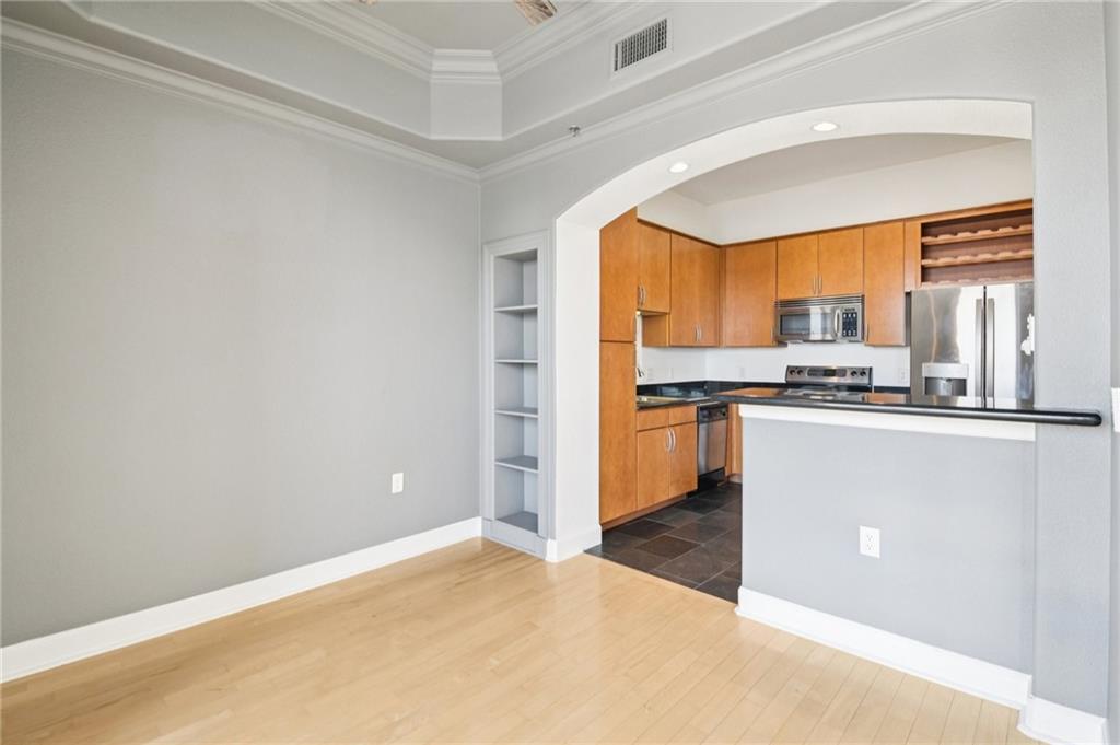 Paramount Building - Residential