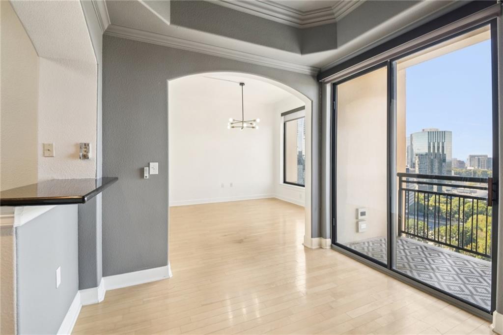 Paramount Building - Residential