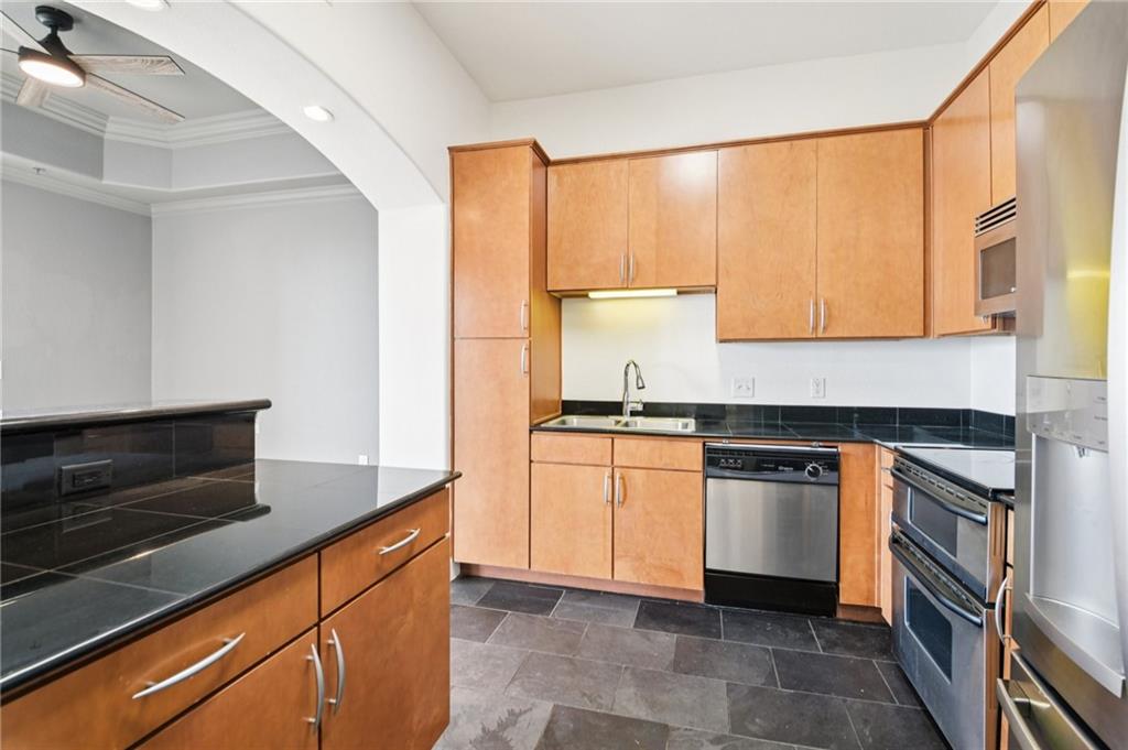 Paramount Building - Residential