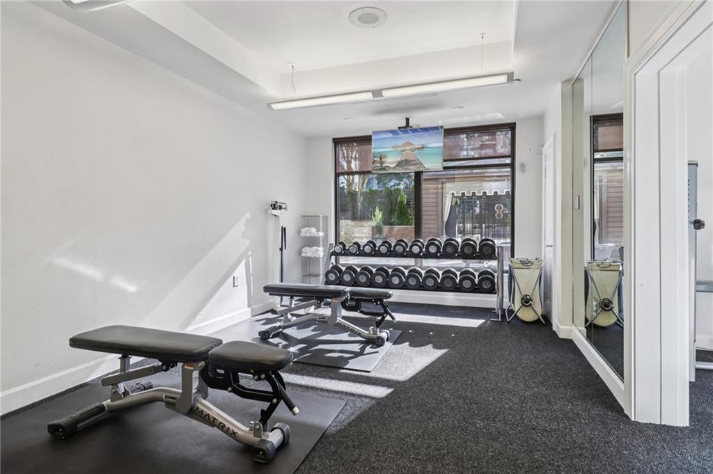 Paramount Building - Residential
