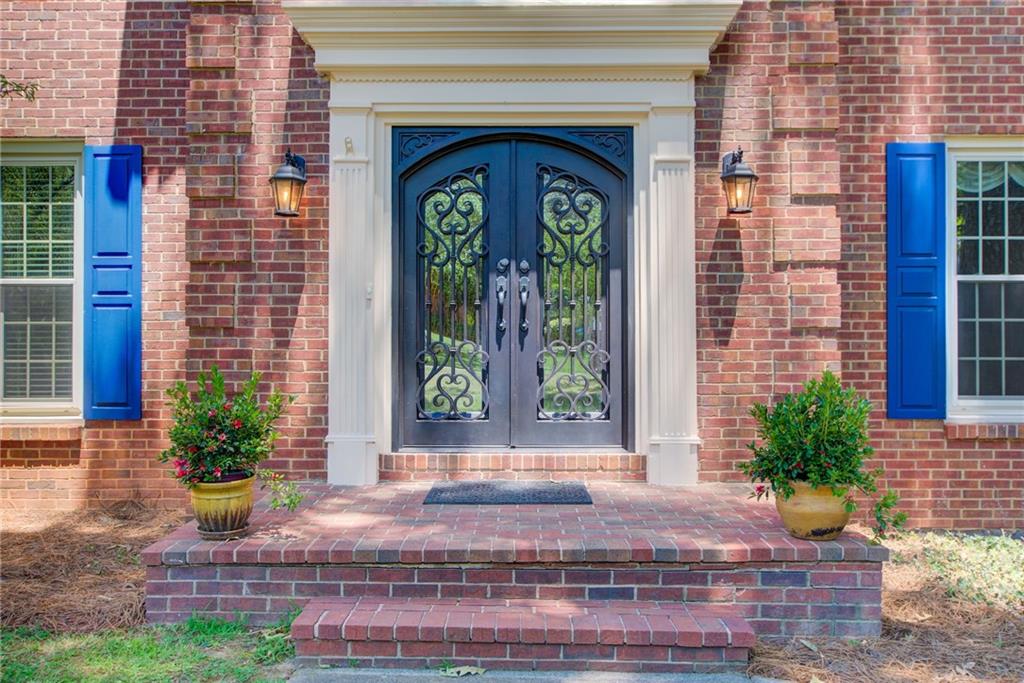 5163 CHARLEMAGNE Way SW