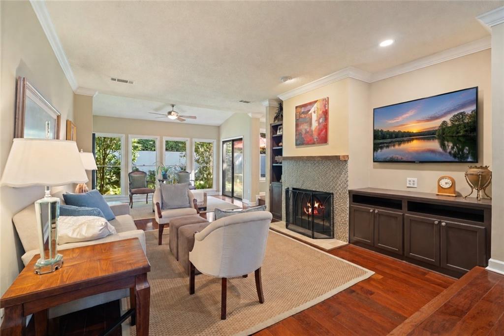 3909 Ashford Lake Court NE