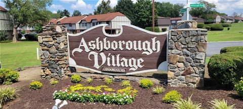 1814 Ashborough Road E Marietta GA 30067