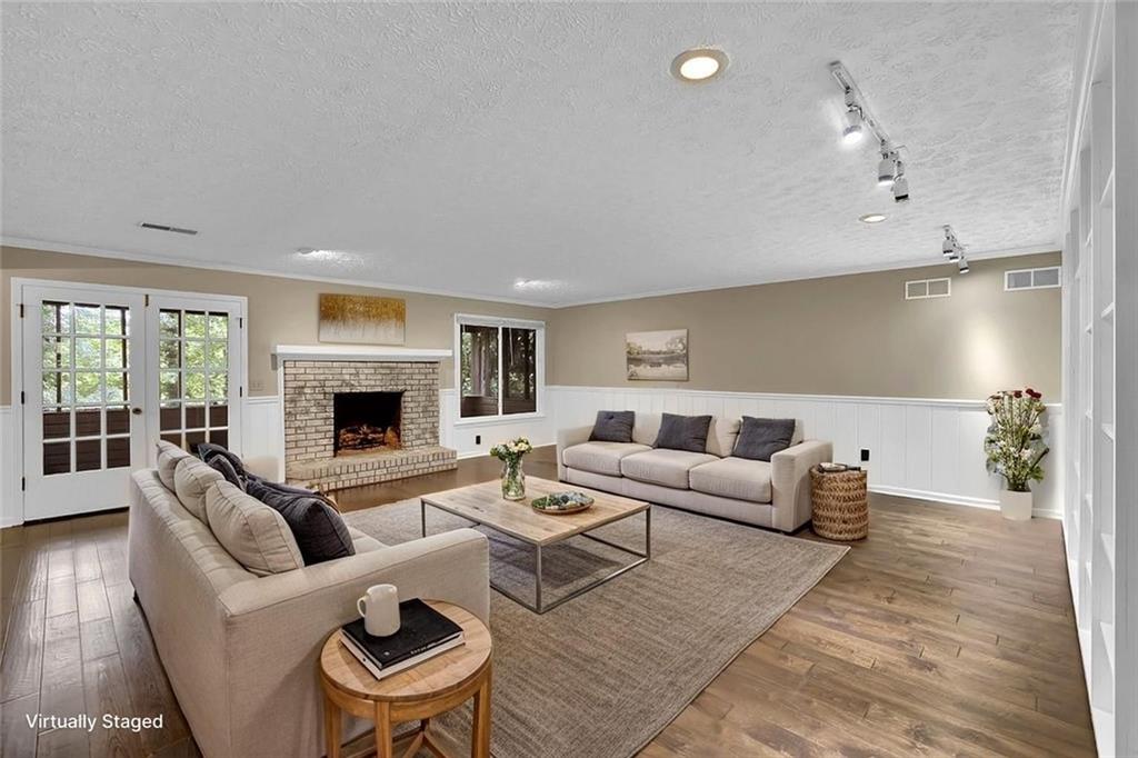 1410 Dallas Circle SW