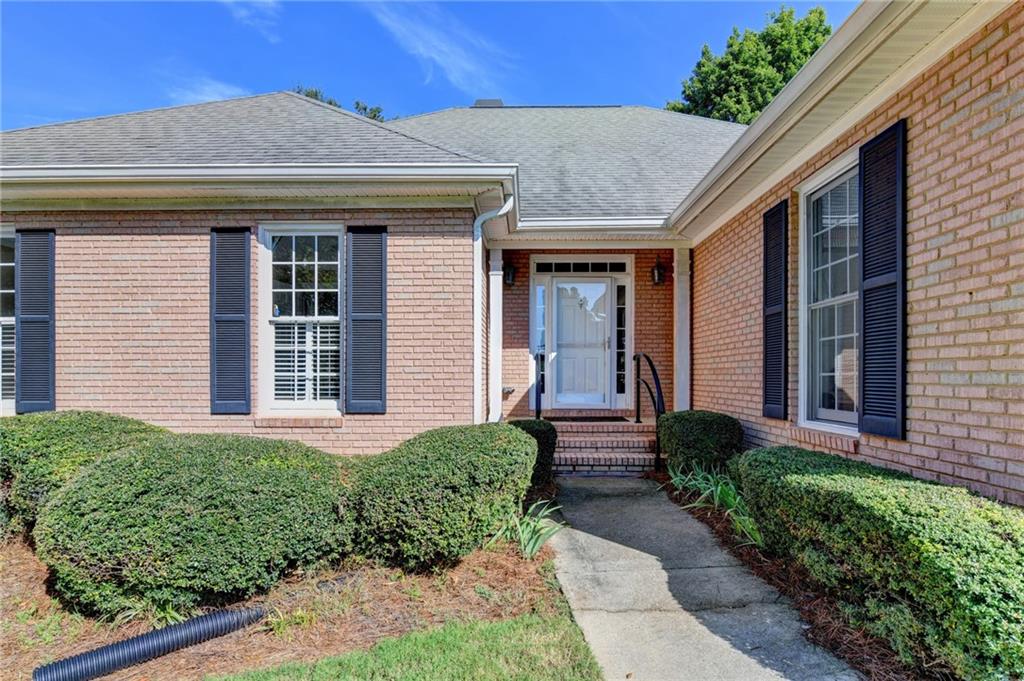 611 Iris Lane