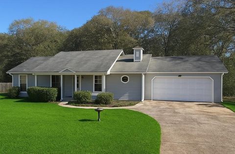 497 Natasha Drive Auburn GA 30011