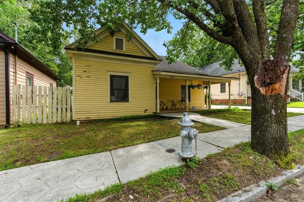 656 Shelton Avenue SW