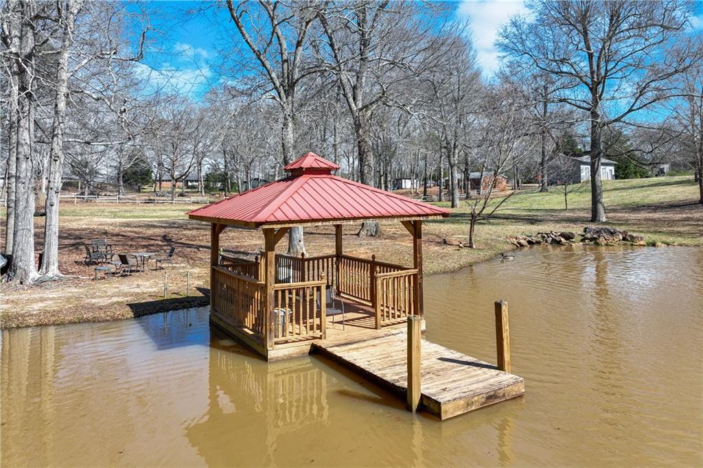 222 Meadow Wood Lane, Monroe, Georgia image 4