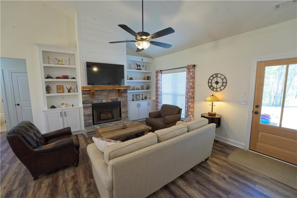516 Barnwood Drive, Rockmart, Georgia image 2
