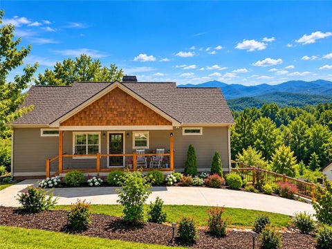 Homes For Sale - 915 Arbor Lane<br/> Blairsville, GA 30512