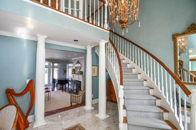 2901 Club Place