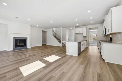 Homes For Sale - 193 Soseby Lake Lane<br/> Grayson, GA 30017