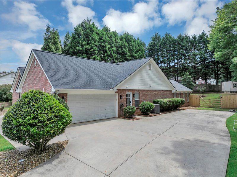 642 TEAL Drive