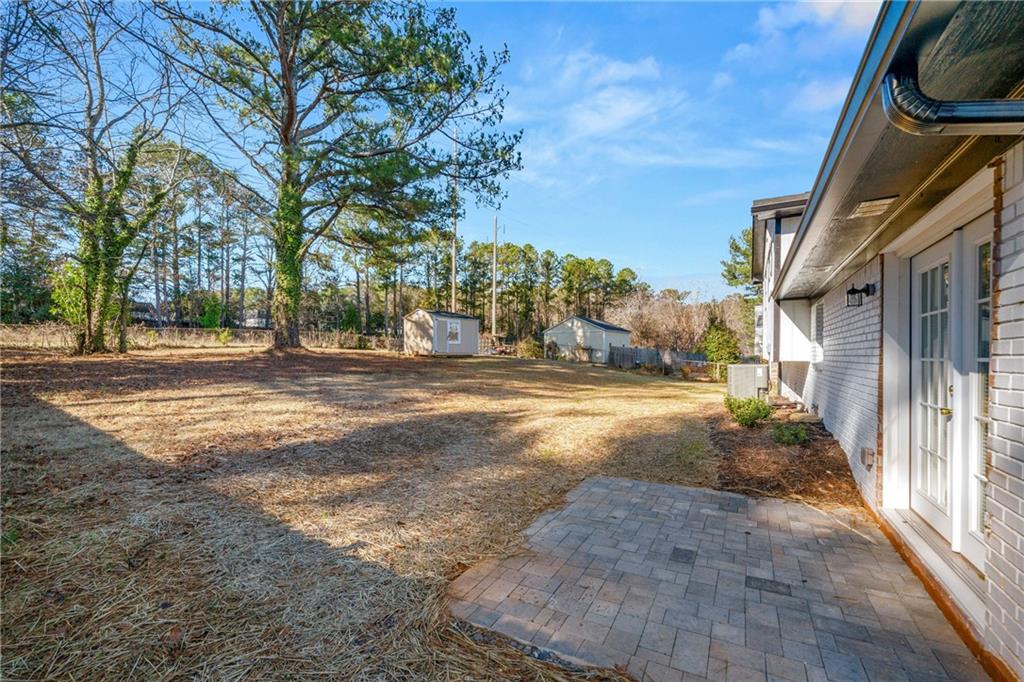 OVERBROOK - Residential Lease