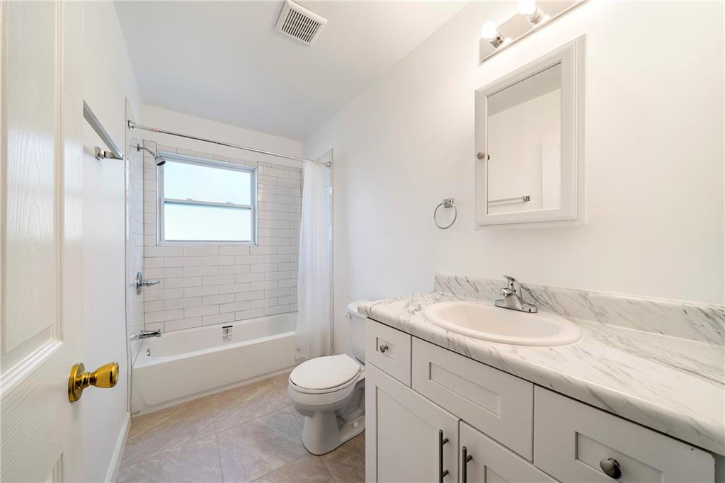 OVERBROOK - Residential Lease