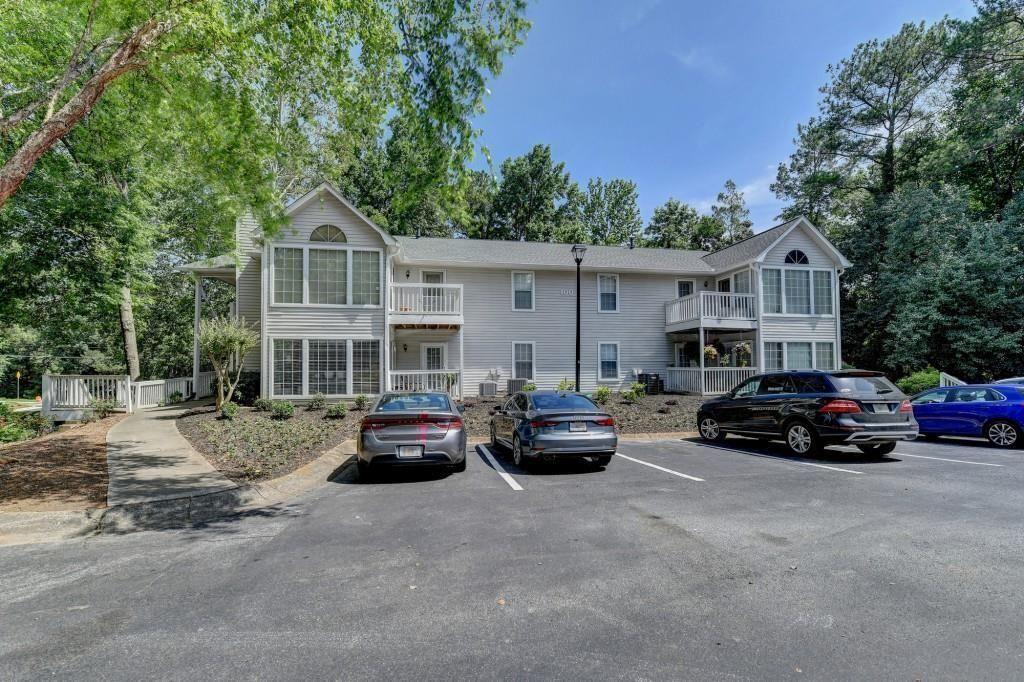 Photo 1 of 24 — 102 Gettysburg Place, Sandy Springs, GA 30350