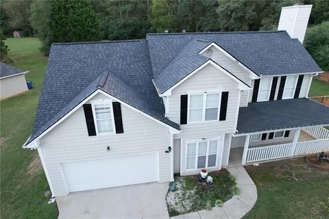 A home in Dacula