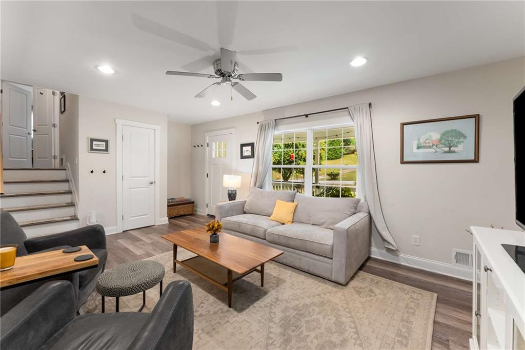 2653 Hatfield Circle, Atlanta, Georgia image 8