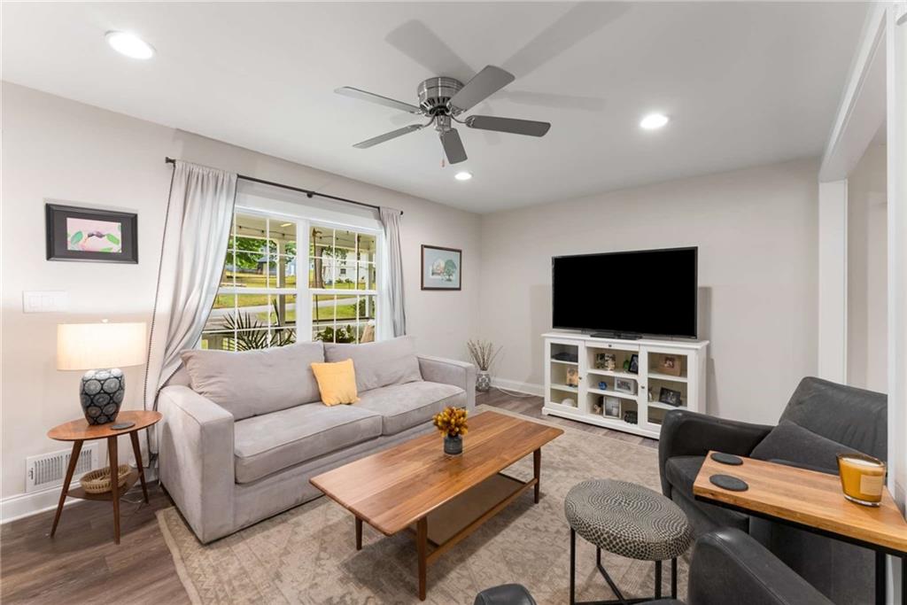 2653 Hatfield Circle, Atlanta, Georgia image 7