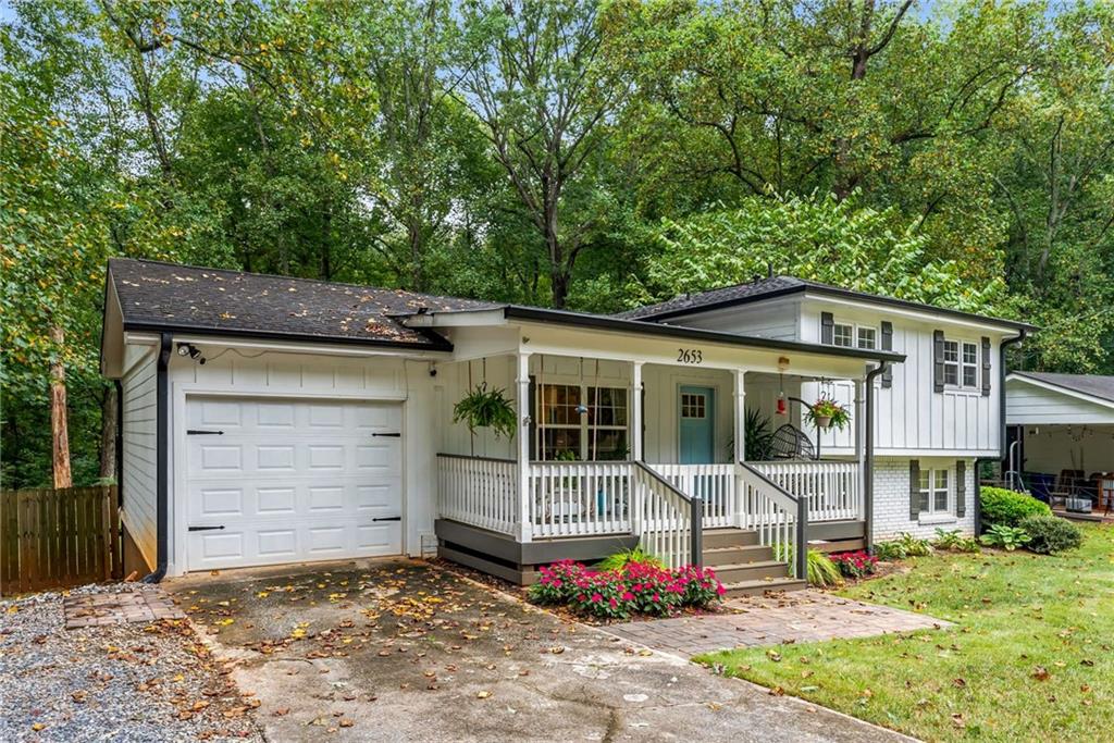 2653 Hatfield Circle, Atlanta, Georgia image 2